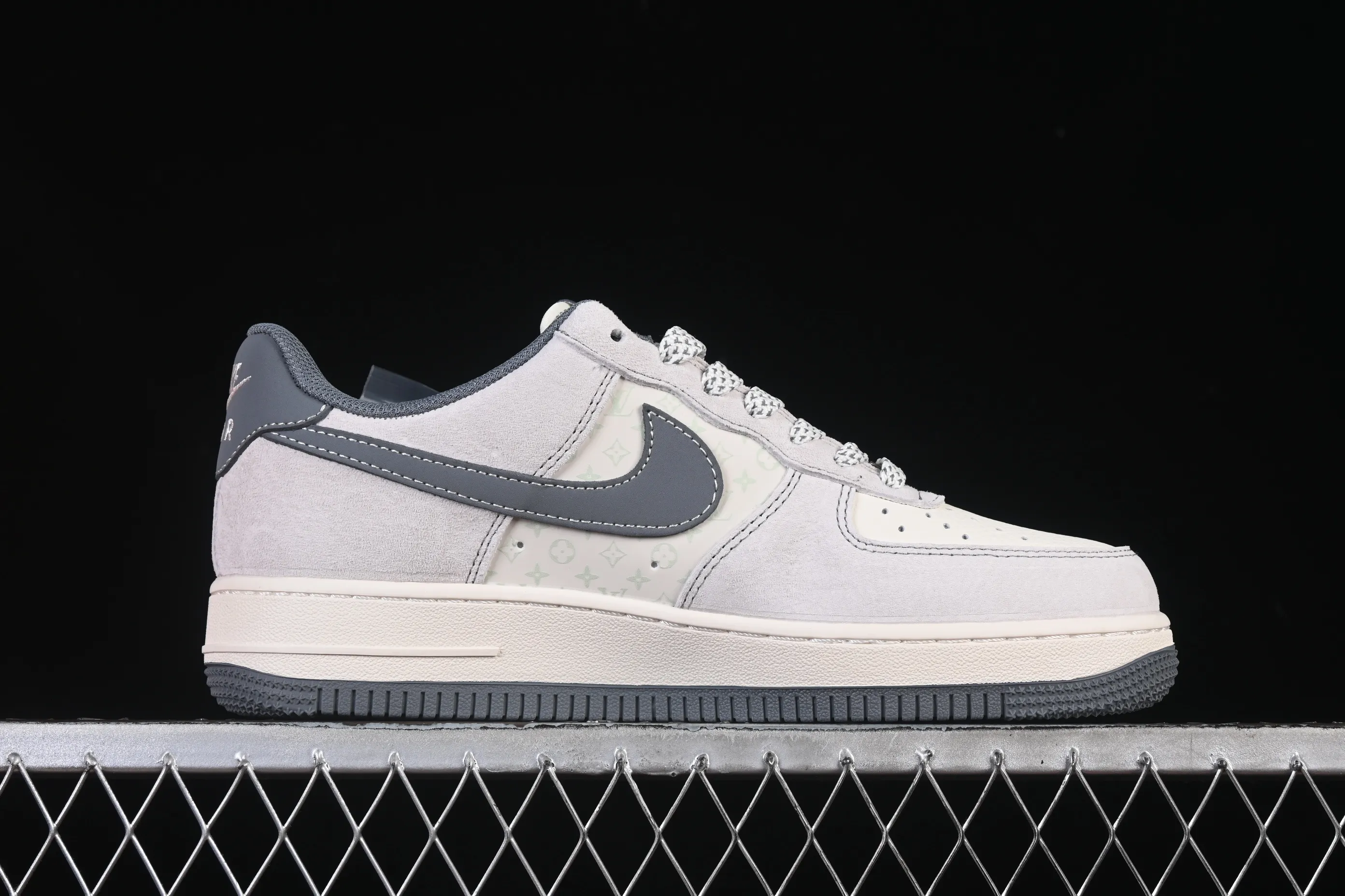 All categories Nk Air Force 1 Air Force series Nk Air Force 1 Low Air Force low-top Nike Air Force 1'07 Low LV joint gray hook woven label Air Force 1 low-top casual sneakers CX5050-Y25